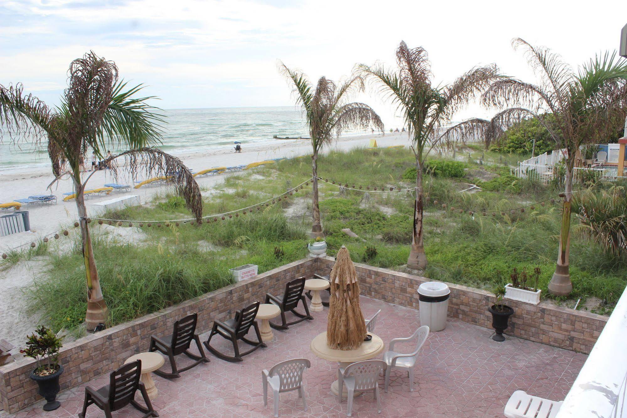 Schooner Hotel St. Pete Beach Extérieur photo