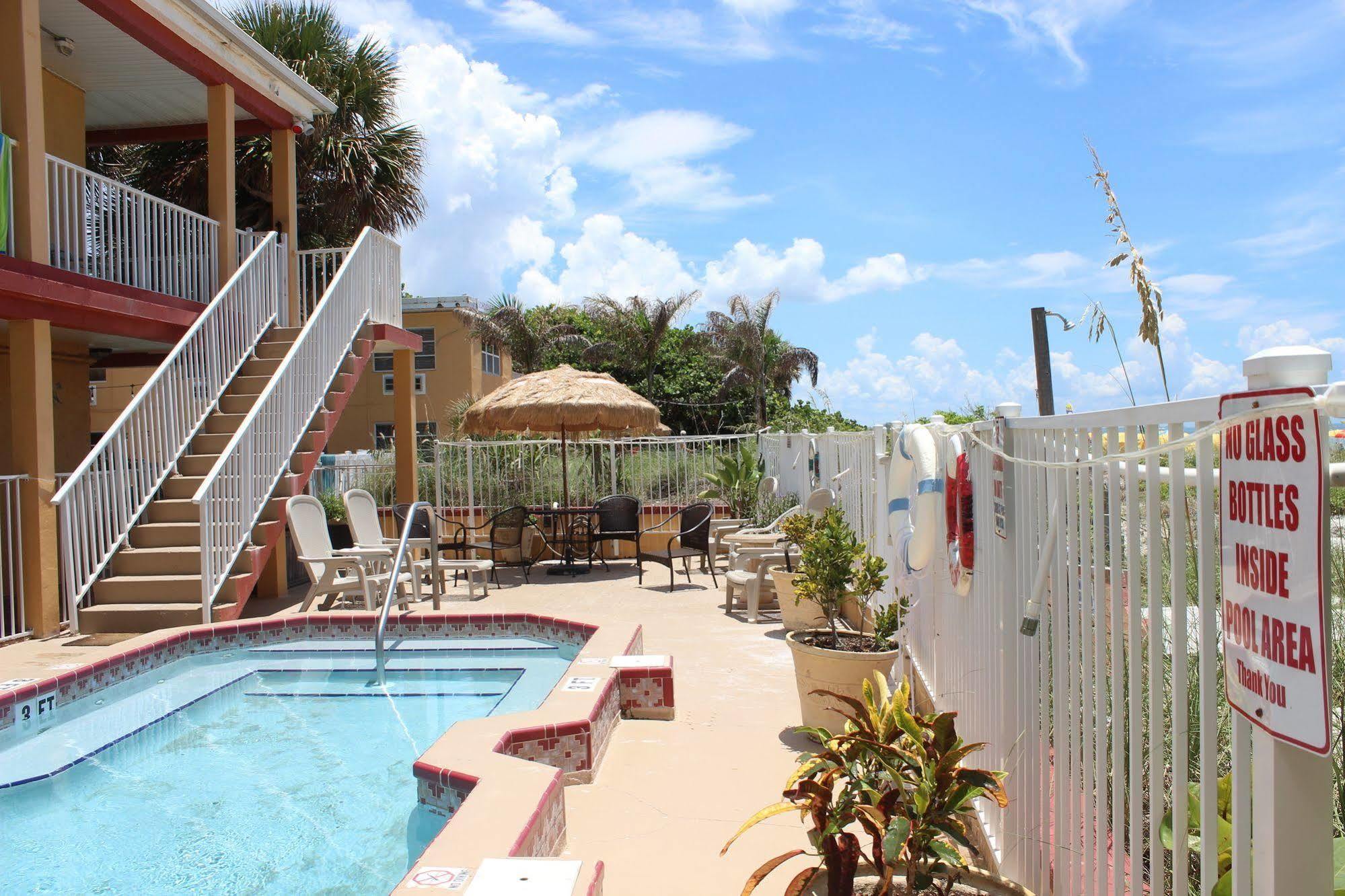 Schooner Hotel St. Pete Beach Extérieur photo