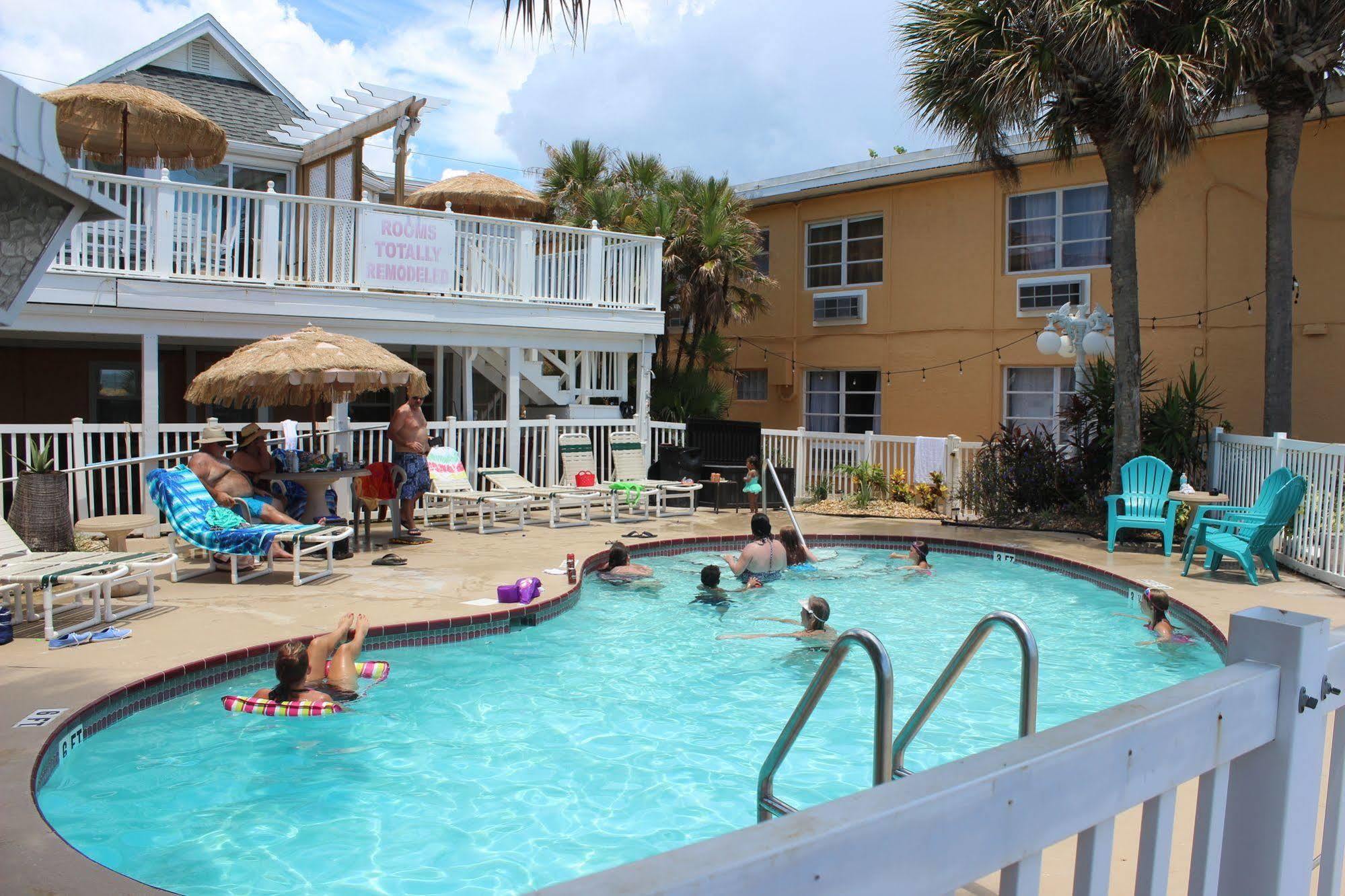 Schooner Hotel St. Pete Beach Extérieur photo